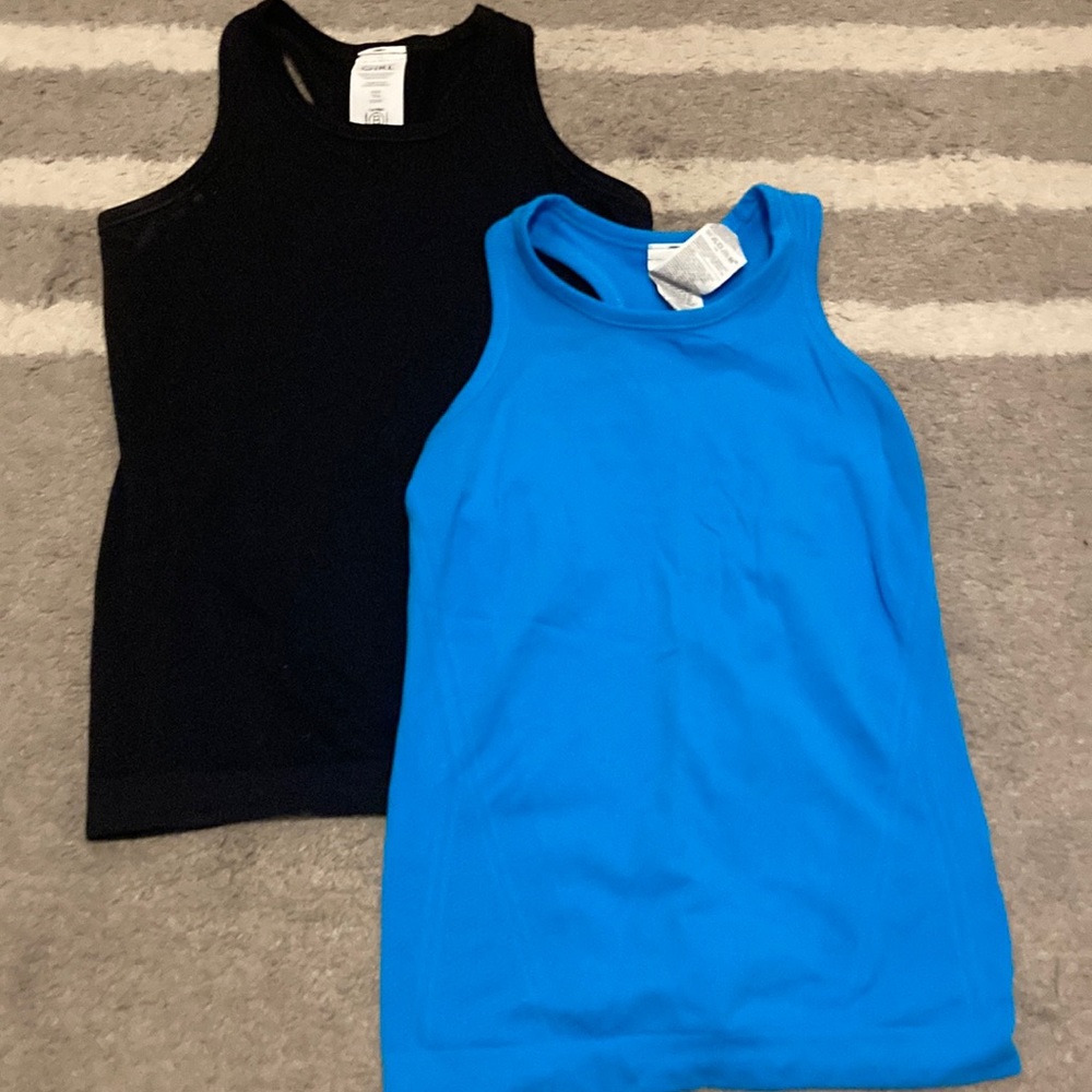 2 pack XS Athleta girl tanks